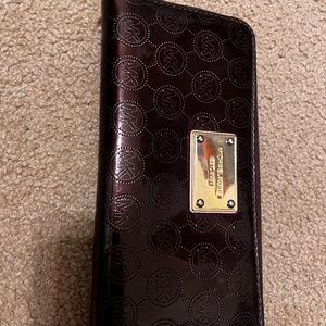 Michael kors wallet